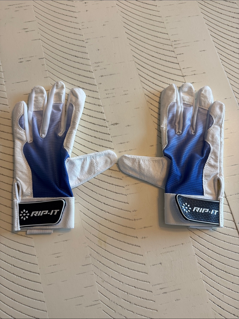 Rip It Ladies Blue and White Performance Baseball/Softball Batting Gloves New M
